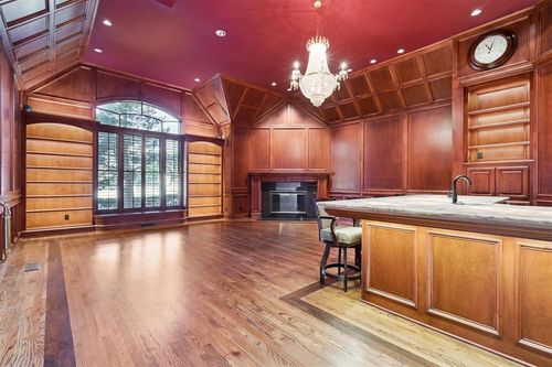 1808 Huntington Ave, Nichols Hills, OK, 73116-5505 | Card Image