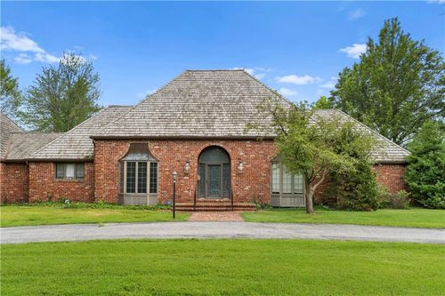 14908 E Pawhuska Rd, Nevada, MO, 64772-7826 | Card Image