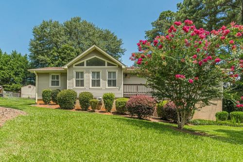 6185 S Summers Cir, Douglasville, GA, 30135-5445 | Card Image