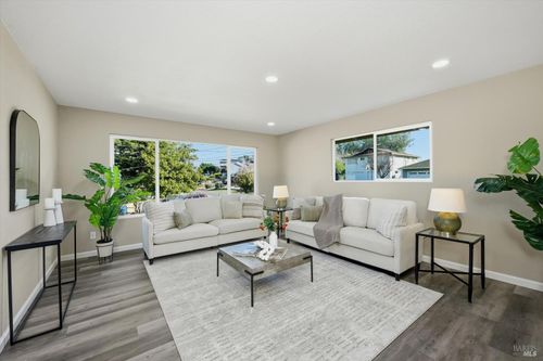 10496 Fairway Pl, Kelseyville, CA, 95451-9555 | Card Image