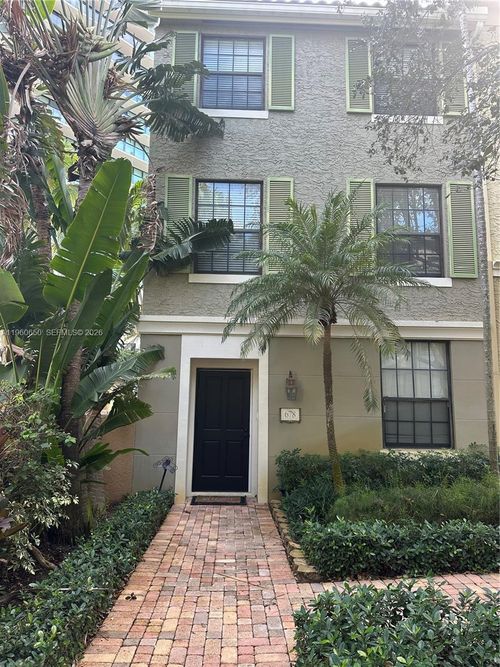 678 Fern St, West Palm Beach, FL, 33401-5712 | Card Image