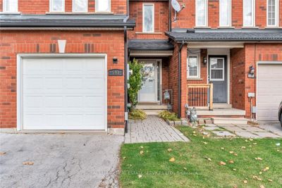 591 Taylor Cres, House attached with 3 bedrooms, 2 bathrooms and 2 parking in Burlington ON | Image 2