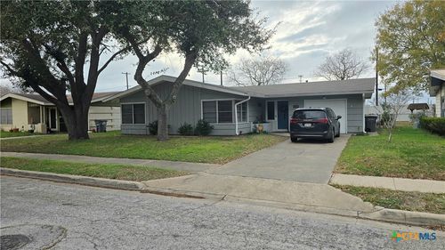 4805 Lilac Ln, Victoria, TX, 77904-2107 | Card Image