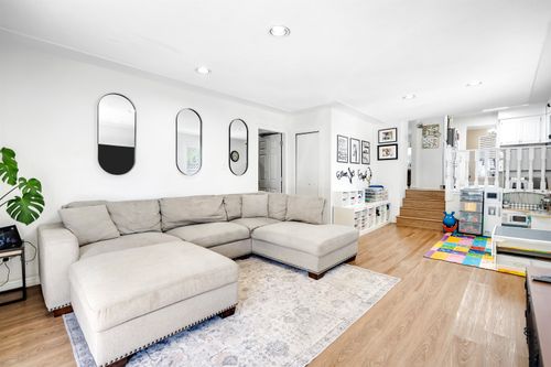 14596 89 Ave, Surrey, BC, V3R8B2 | Card Image