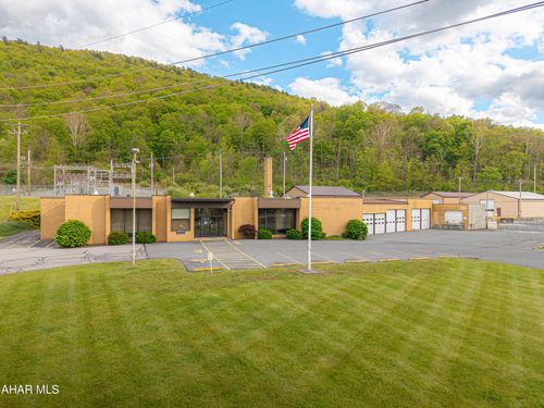 8846 Lincoln Hwy, Bedford, PA, 15522-9706 | Card Image