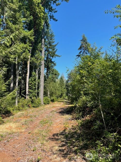 411 208th Ave Nw, Lakebay, WA, 98349 | Card Image
