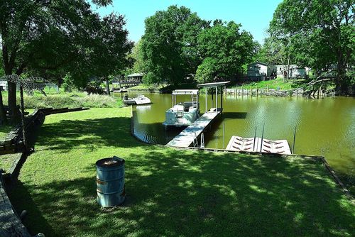 331 Whispering Trl, Gun Barrel City, TX, 75156-3931 | Card Image