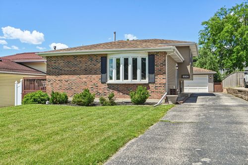 0S034 Calvin Ct, Winfield, IL, 60190 | Card Image