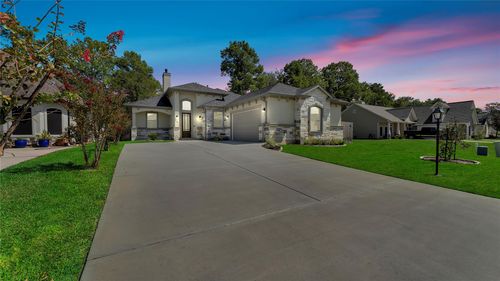 73 Wyndemere Dr, Montgomery, TX, 77356-8107 | Card Image