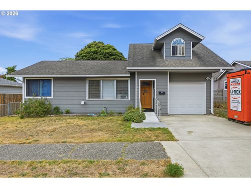 1635 Garfield St, North Bend, OR, 97459-1808 | Card Image