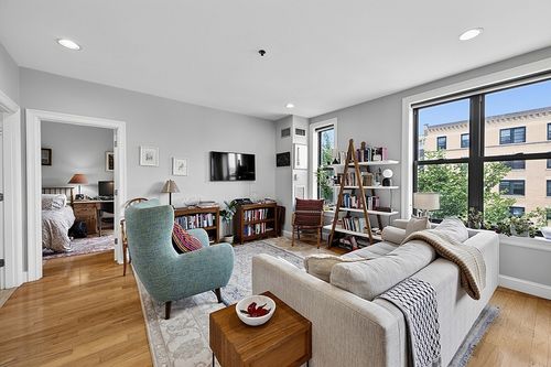 302-1723 Washington St, Boston, MA, 02118-1834 | Card Image