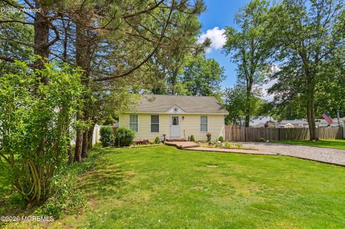 608 Holly Blvd, Bayville, NJ, 08721-2215 | Card Image