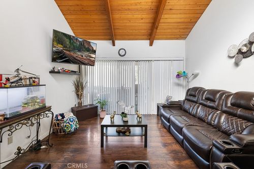 unit-265-8601 International Ave, Canoga Park, CA, 91304-2628 | Card Image