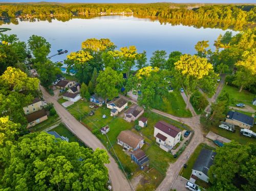 11106 Patterson Lake Drive, Pinckney, MI, 48169 | Card Image