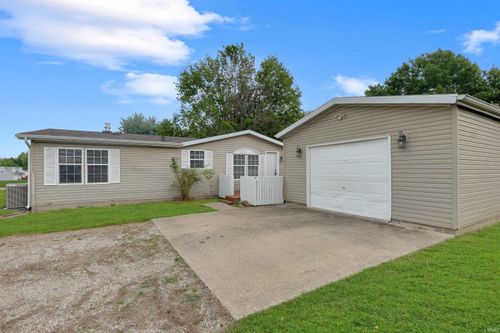 11131 N Wawasee Cir W, Cromwell, IN, 46732-9690 | Card Image