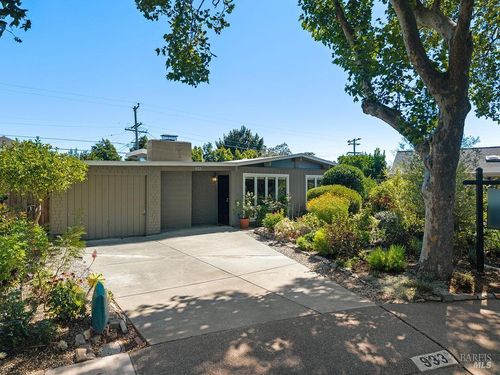 933 Brentwood Avenue, Vallejo, CA, 94591 | Card Image