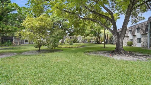 j207-3105 Oakland Shores Dr, Oakland Park, FL, 33309-7518 | Card Image