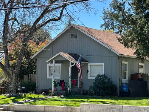1111 Nw B Street, Grants Pass, OR, 97526 | Card Image
