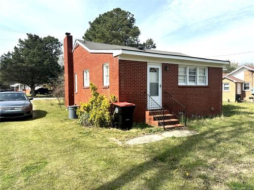 202 N Edinborough St, Red Springs, NC, 28377-1226 | Card Image
