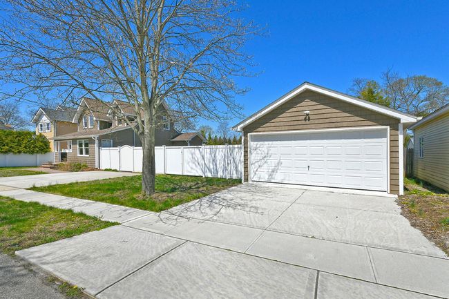 17 2 Nd St, House other with 3 bedrooms, 2 bathrooms and null parking in Islip NY | Image 7