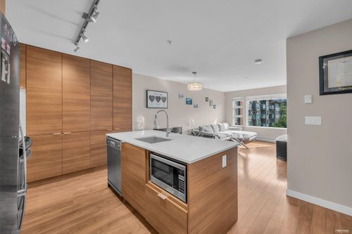 401-1677 Lloyd Ave, North Vancouver, BC, V7P0B1 | Card Image