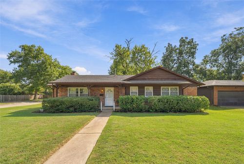 5205 Birmingham Pl, Tulsa, OK, 74105-6615 | Card Image
