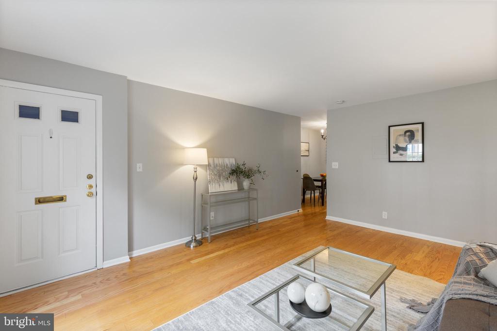 Residential in ARLINGTON 5