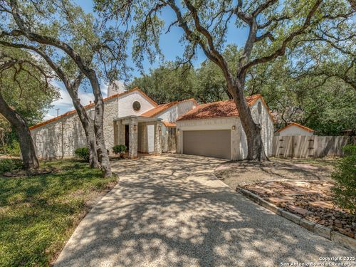 3915 Hunters Crest St, San Antonio, TX, 78230-2009 | Card Image