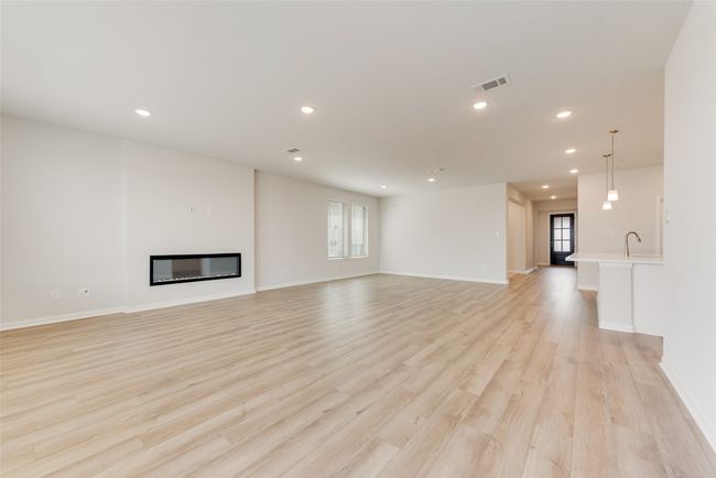 5813 Edward Dr, House other with 3 bedrooms, 2 bathrooms and null parking in Aubrey TX | Image 17