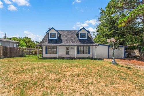 1512 Sheri Ln S, Azle, TX, 76020-4551 | Card Image