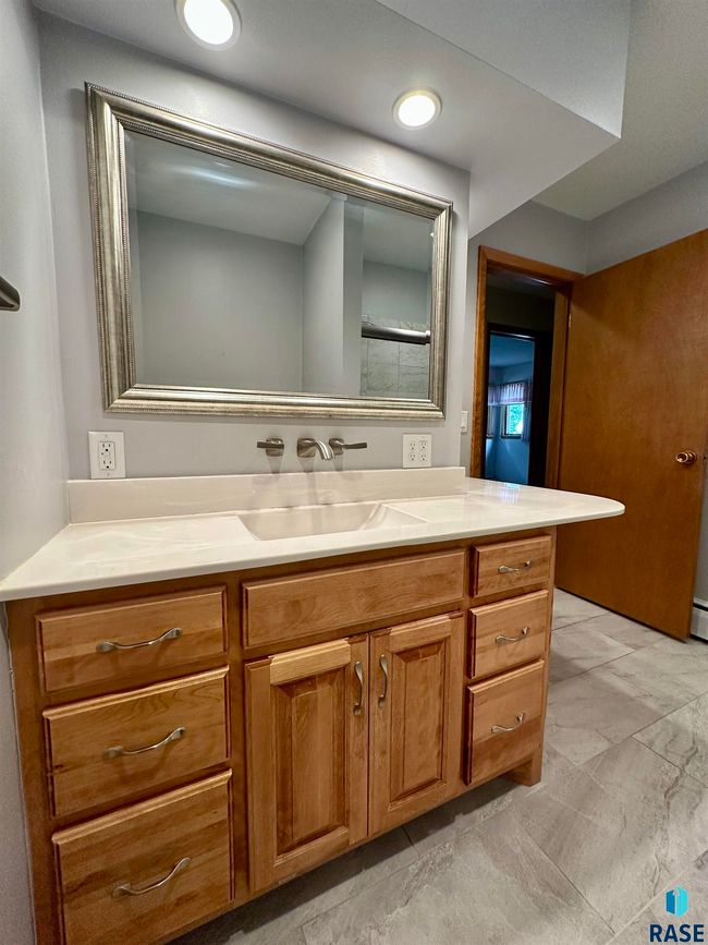 511 W Crawford St, House other with 3 bedrooms, 3 bathrooms and null parking in Luverne MN | Image 22