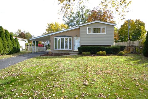 203 Valerie Ct, Glenview, IL, 60025-4727 | Card Image