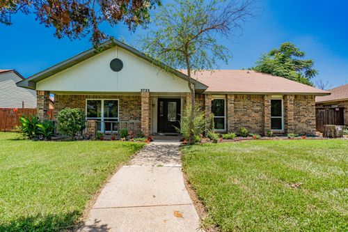 3733 Magnolia Dr, Grand Prairie, TX, 75052-6618 | Card Image
