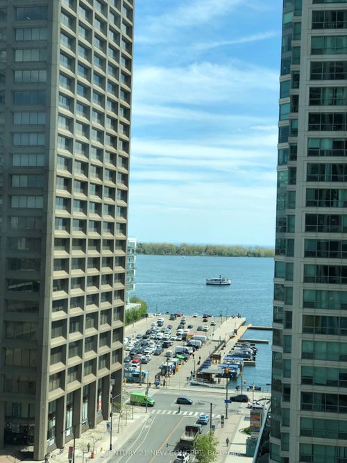 1310-16 Yonge St, Toronto, ON, M5E2A1 | Card Image