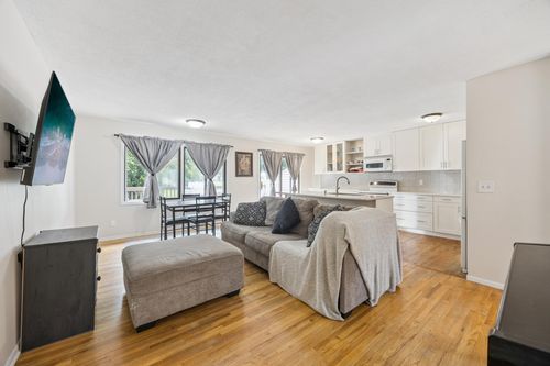 149 River Woods Ln, Burnsville, MN, 55337-3376 | Card Image