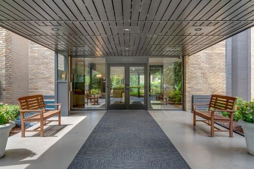 202-4200 W End Ave, Nashville, TN, 37205-2008 | Card Image