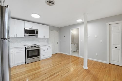 apt-215-96 Old Colony Ave, East Taunton, MA, 02718-1124 | Card Image