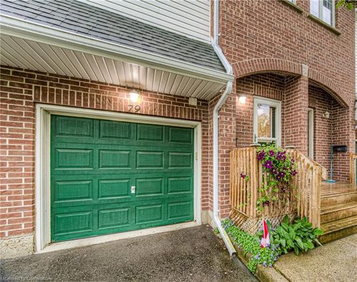 79-42 Green Valley Dr, Kitchener, ON, N2P2J8 | Card Image