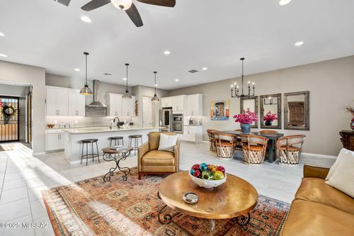 13186 N Humphreys Peak Drive, Oro Valley, AZ, 85755 | Card Image