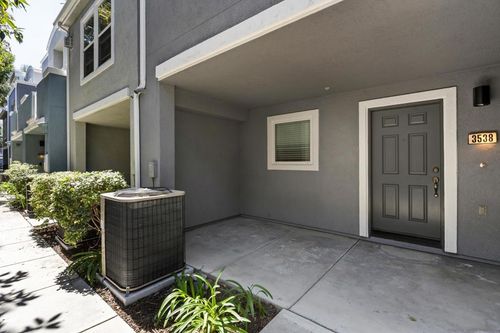 3538 Shoreline Bluff Ln, San Diego, CA, 92110-5340 | Card Image