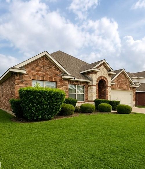 2776 Park Pl, Grand Prairie, TX, 75052-8582 | Card Image