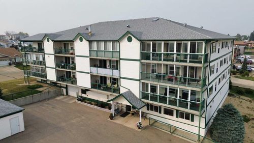 205-4319 49 Street, Innisfail, AB, T4G1B6 | Card Image