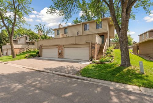 2115 Marquis Rd, Golden Valley, MN, 55427-3143 | Card Image