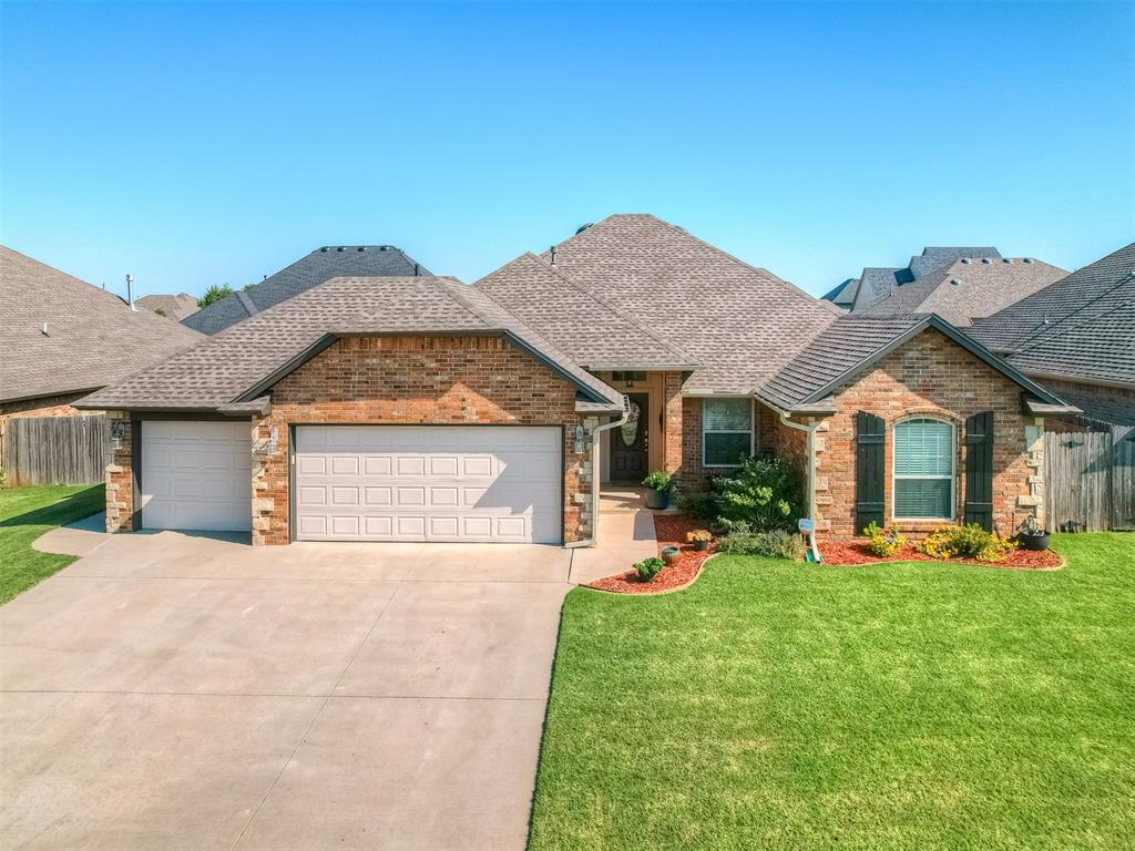 Tea Rose Dr, Yukon, OK 73099