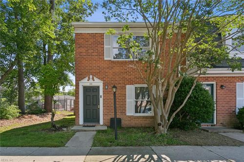 385 Susan Constant Dr, Newport News, VA, 23608-2662 | Card Image