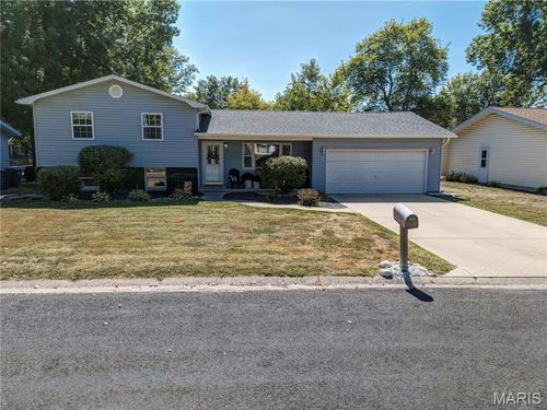1632 24th St, Highland, IL, 62249-2302 | Card Image
