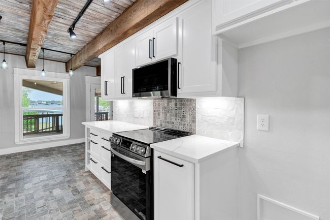 1228 Waterview Rd, House other with 3 bedrooms, 3 bathrooms and null parking in Granbury TX | Image 21