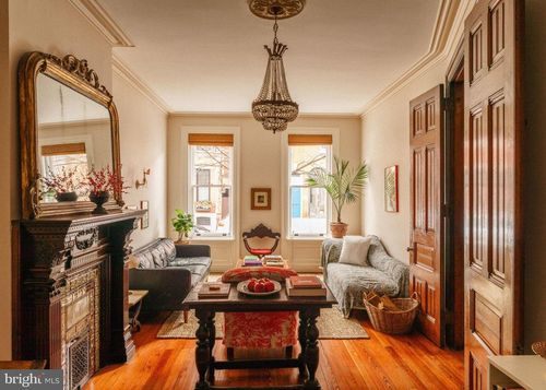 760 N 24th St, PHILADELPHIA, PA, 19130-2542 | Card Image