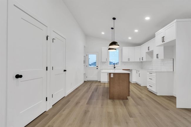 11455 107 Ave, House detached with 5 bedrooms, 3 bathrooms and 5 parking in Grande Prairie AB | Image 4