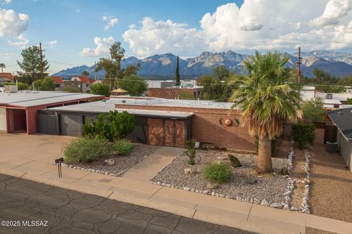 957 N Miller Drive, Tucson, AZ, 85710 | Card Image